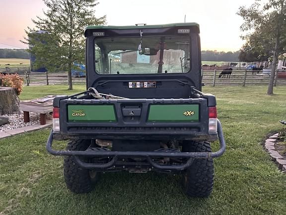 Image of John Deere XUV 835R equipment image 2