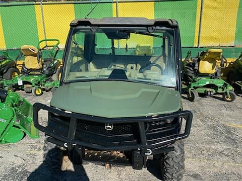 Image of John Deere XUV 835R equipment image 1