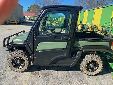 Image of John Deere XUV 835R equipment image 2