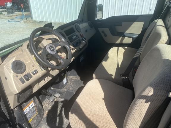 Image of John Deere XUV 835R equipment image 4