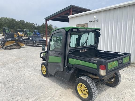 Image of John Deere XUV 835R equipment image 2