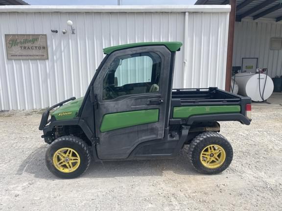 Image of John Deere XUV 835R equipment image 1