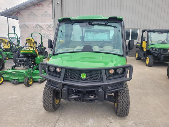 Image of John Deere XUV 835R equipment image 1