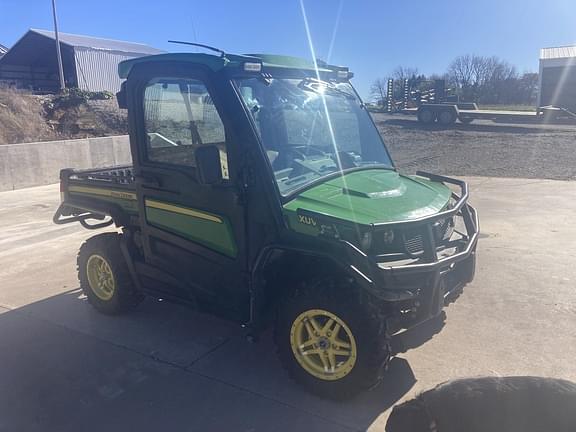 Image of John Deere XUV 835R Primary image