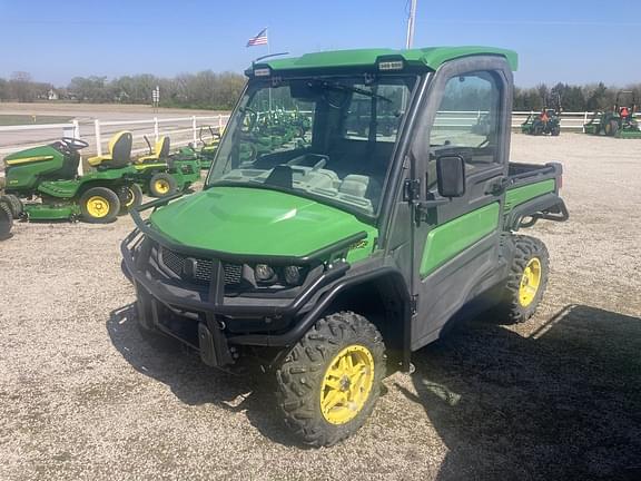 Image of John Deere XUV 835R equipment image 2
