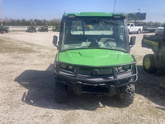 Image of John Deere XUV 835R equipment image 1
