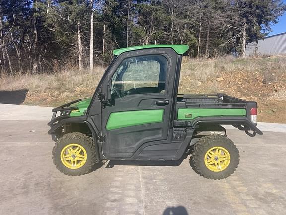 Image of John Deere XUV 835R equipment image 1