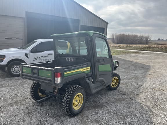 Image of John Deere XUV 835R equipment image 3