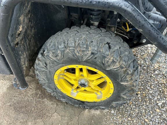 Image of John Deere XUV 835R equipment image 4