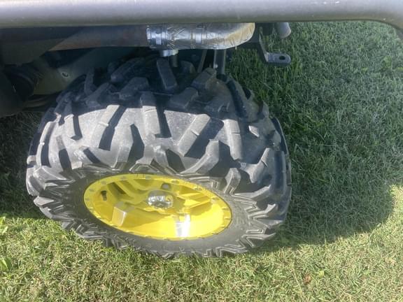 Image of John Deere XUV 835R equipment image 2