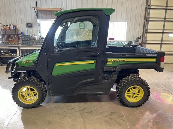 Image of John Deere XUV 835R Primary image