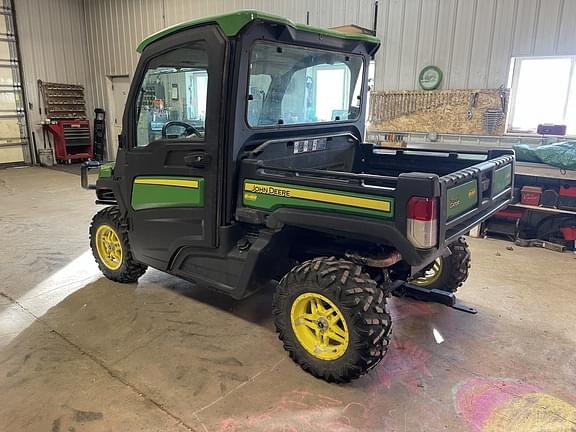 Image of John Deere XUV 835R equipment image 2