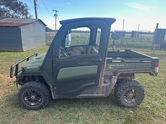 Image of John Deere XUV 835R equipment image 1