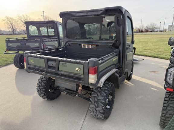 Image of John Deere XUV 835M equipment image 2