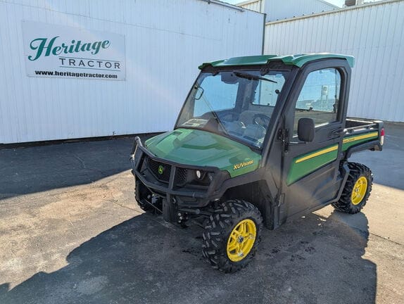 2020 John Deere XUV 835R Equipment Image0