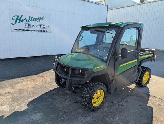 Image of John Deere XUV 835R equipment image 1