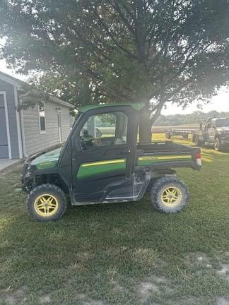 Image of John Deere XUV 835R equipment image 2