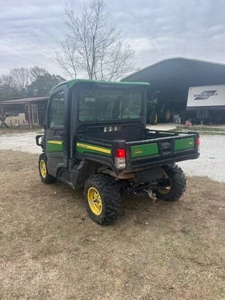 Image of John Deere XUV 835R equipment image 3