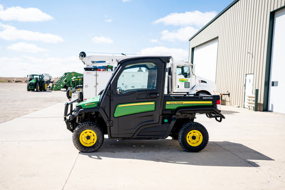 Image of John Deere XUV 865M equipment image 1