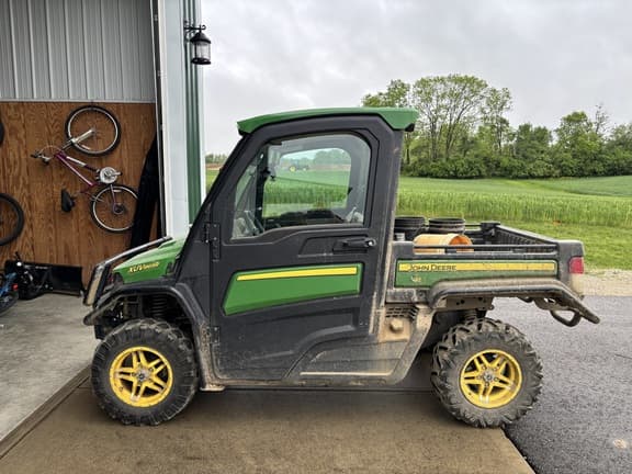 Image of John Deere XUV 865R equipment image 1