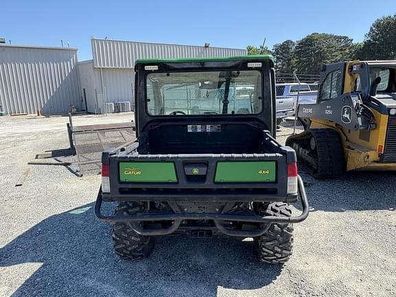 Image of John Deere XUV 865R equipment image 1