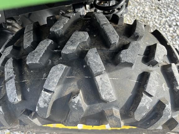 Image of John Deere XUV 590M S4 equipment image 4