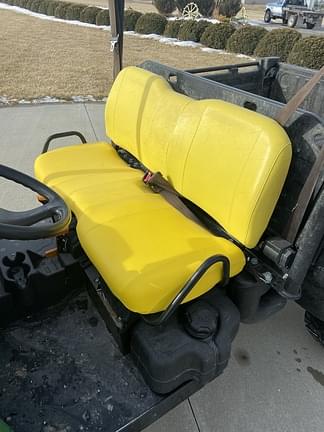 Image of John Deere XUV 825M equipment image 4