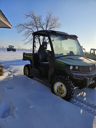 Image of John Deere XUV 835M equipment image 2