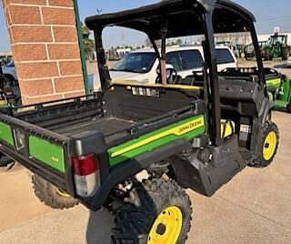 Image of John Deere XUV 835M equipment image 1