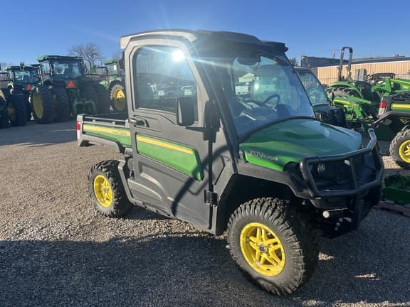 Image of John Deere XUV 835M Primary image