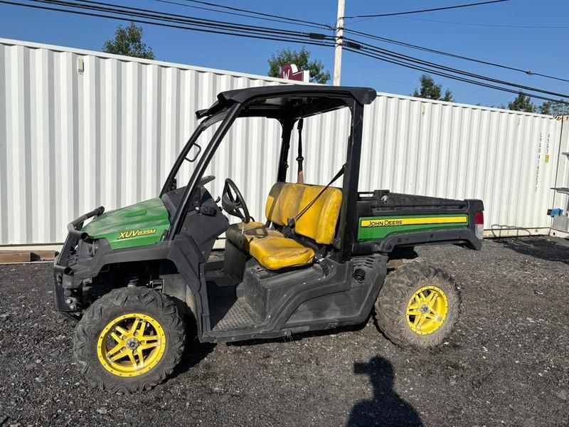 2020 John Deere XUV 835M Equipment Image0