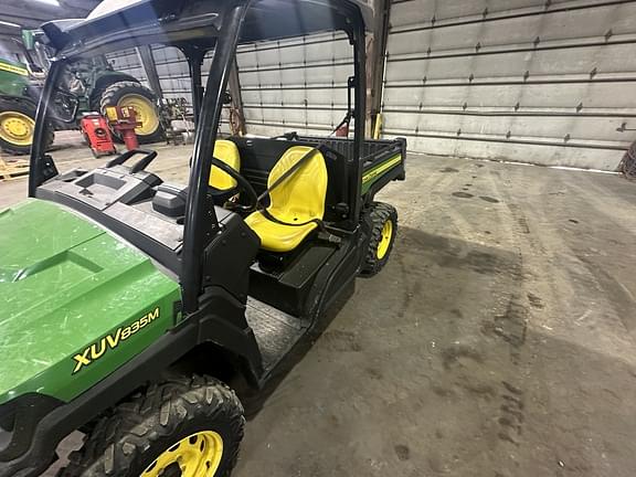 Image of John Deere XUV 835M equipment image 4