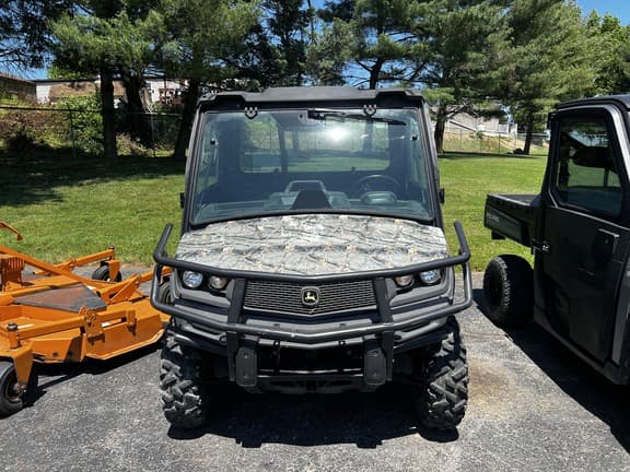 Image of John Deere XUV 835M equipment image 1