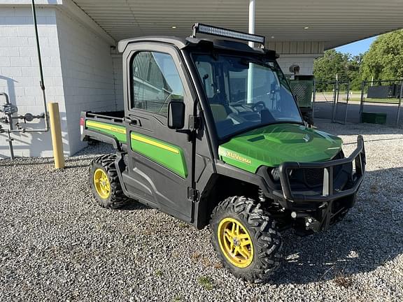 Image of John Deere XUV 835M equipment image 2