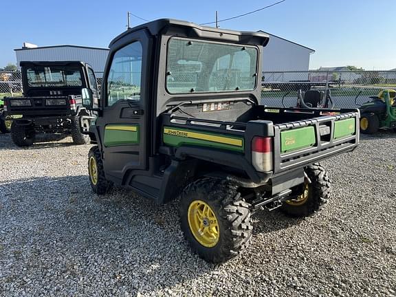 Image of John Deere XUV 835M equipment image 3