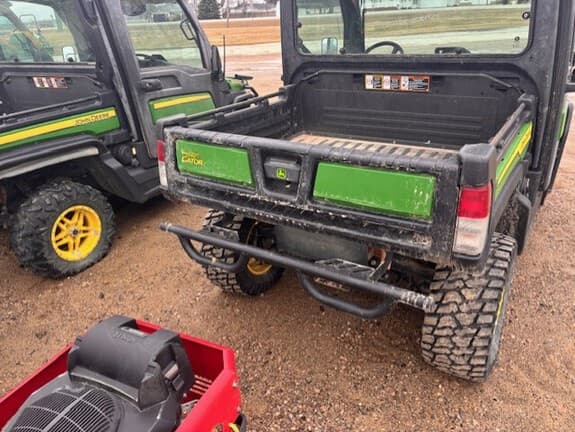 Image of John Deere XUV 835M equipment image 3