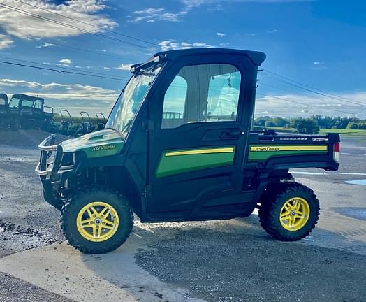 Image of John Deere XUV 835M equipment image 2