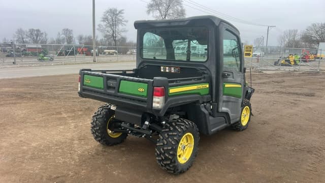 Image of John Deere XUV 835M equipment image 3