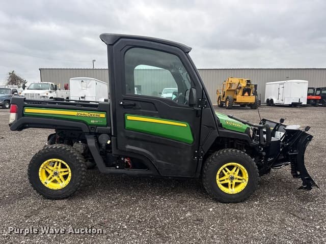 Image of John Deere XUV 835M equipment image 3