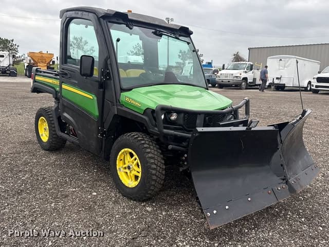 Image of John Deere XUV 835M equipment image 2