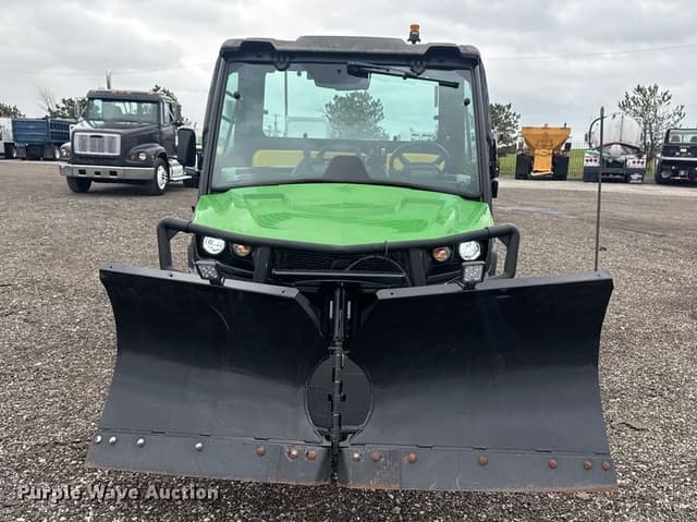 Image of John Deere XUV 835M equipment image 1