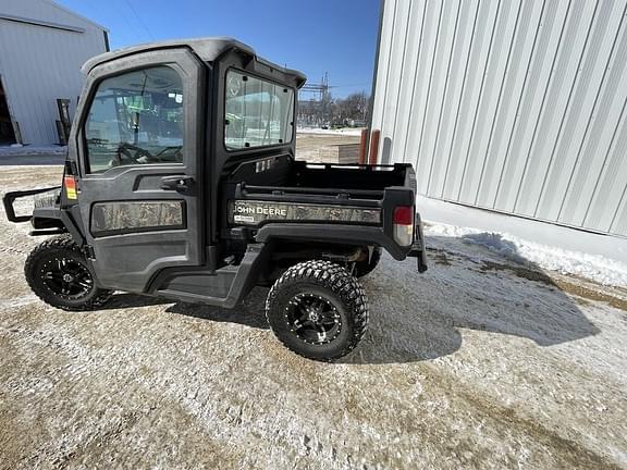 Image of John Deere XUV 835R equipment image 3