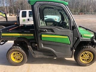 Image of John Deere XUV 835R Primary image