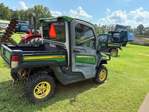 Image of John Deere XUV 835R equipment image 2