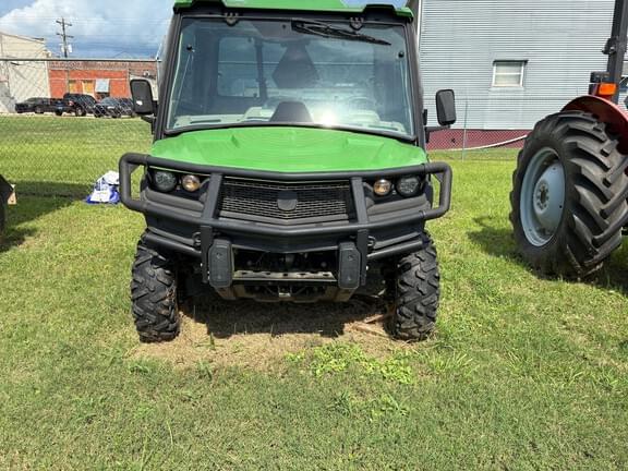 Image of John Deere XUV 835R equipment image 3