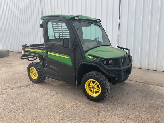 Image of John Deere XUV 835R equipment image 4
