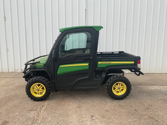 Image of John Deere XUV 835R Primary image