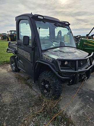 Image of John Deere XUV 835R equipment image 1