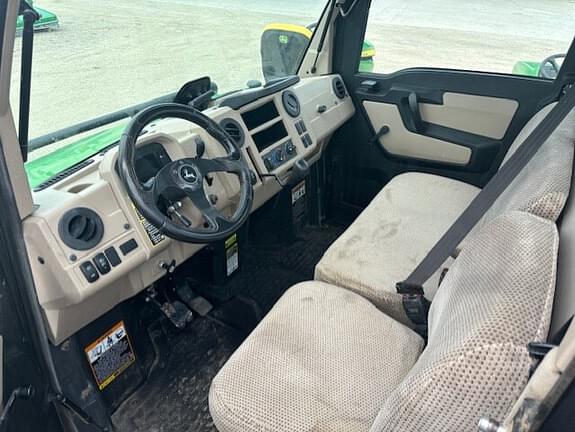 Image of John Deere XUV 835R Image 1