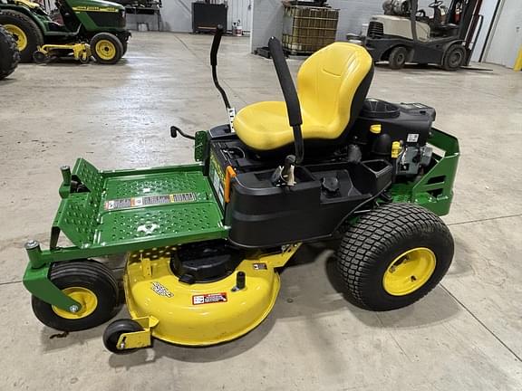 Image of John Deere Z335E equipment image 3